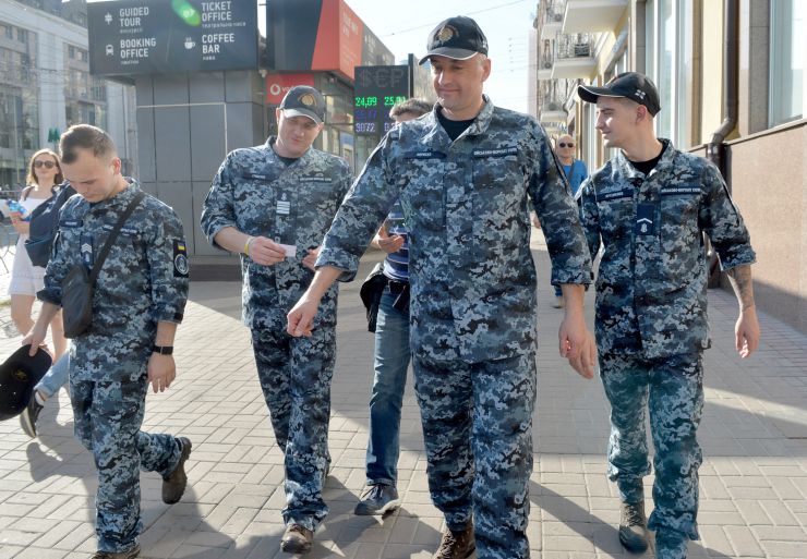 Прес-конференція звільнених моряків