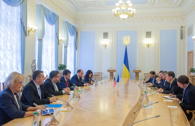 Голова Верховної Ради України Дмитро Разумков зустрівся з заступником Помічника Державного секретаря США з питань Європи та Євразії Джорджем Кентом та Тимчасовий повірений у справах США в Україні Вільям Тейлор