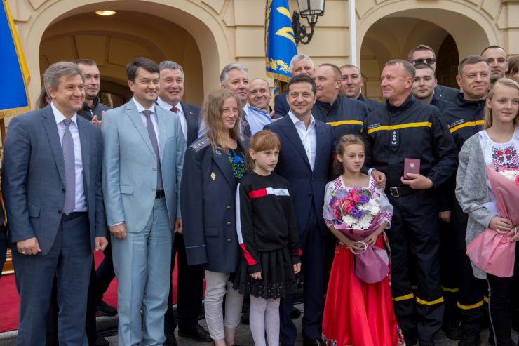 17 вересня 2019 Президент України Володимир Зеленський, Голова ВР України Дмитро Разумков та інші високопосадовці взяли участь в урочистостях з нагоди відзначення Дня рятівника. Під час урочистої церемонії відбулося нагородження лауреатів Всеукраїнської акції “Герой-рятувальник року”.