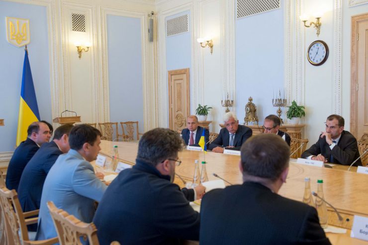 14 вересня 2019 Голова Верховної Ради України Дмитро Разумков зустрівся з віце-президентом Європейського банку реконструкції та розвитку (ЄБРР) Аланом Пію.