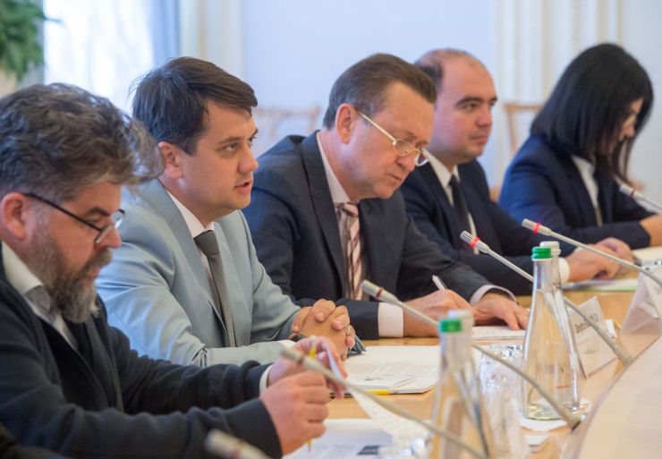 14 вересня 2019 Голова Верховної Ради України Дмитро Разумков зустрівся з віце-президентом Європейського банку реконструкції та розвитку (ЄБРР) Аланом Пію.