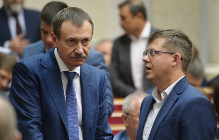 19 вересня 2019 пленарне засідання Верховної Ради України.
Михайло Папієв ОП, Павло Фролов СН.