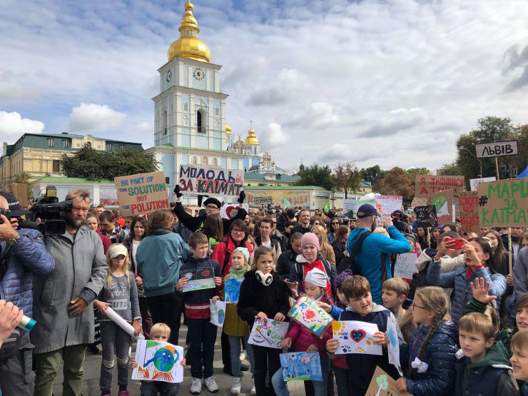 Учасники Міжнародного маршу за клімат, приуроченого до спеціального саміту ООН із питань клімату, що відбудеться 23 вересня у Нью-Йорку, Київ, 20 вересня 2019 року.