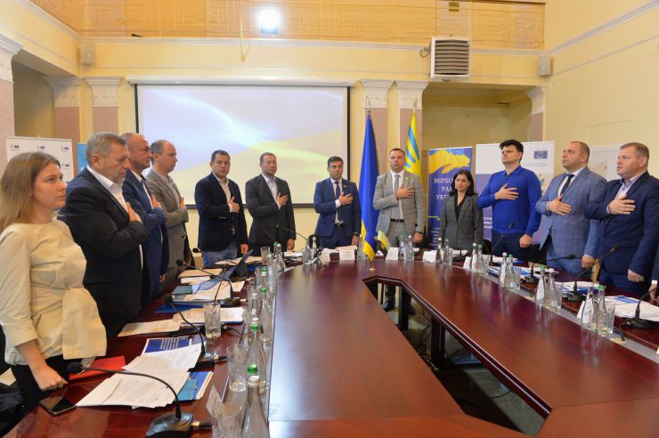 Краматорськ

Розширене засідання Комітету з питань прав людини, деокупації та реінтеграції тимчасово окупованих територій у Донецькій, Луганській областях та Автономній Республіці Крим, міста Севастополя, національних меншин і міжнаціональних відносин - щодо моніторингу дотримання прав громадян України, які проживають в районі проведення операції об'єднаних сил та на тимчасово окупованих територіях у Донецькій, Луганській областях з метою визначення першочергових законодавчих ініціатив у зазначеній сфері. Голова Комітету Дмитро Лубінець

