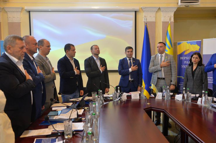 Краматорськ

Розширене засідання Комітету з питань прав людини, деокупації та реінтеграції тимчасово окупованих територій у Донецькій, Луганській областях та Автономній Республіці Крим, міста Севастополя, національних меншин і міжнаціональних відносин - щодо моніторингу дотримання прав громадян України, які проживають в районі проведення операції об'єднаних сил та на тимчасово окупованих територіях у Донецькій, Луганській областях з метою визначення першочергових законодавчих ініціатив у зазначеній сфері. Голова Комітету Дмитро Лубінець
