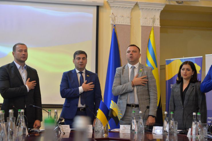 Краматорськ

Розширене засідання Комітету з питань прав людини, деокупації та реінтеграції тимчасово окупованих територій у Донецькій, Луганській областях та Автономній Республіці Крим, міста Севастополя, національних меншин і міжнаціональних відносин - щодо моніторингу дотримання прав громадян України, які проживають в районі проведення операції об'єднаних сил та на тимчасово окупованих територіях у Донецькій, Луганській областях з метою визначення першочергових законодавчих ініціатив у зазначеній сфері. Голова Комітету Дмитро Лубінець
