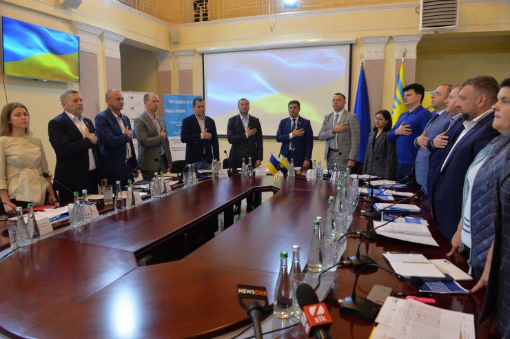 Краматорськ

Розширене засідання Комітету з питань прав людини, деокупації та реінтеграції тимчасово окупованих територій у Донецькій, Луганській областях та Автономній Республіці Крим, міста Севастополя, національних меншин і міжнаціональних відносин - щодо моніторингу дотримання прав громадян України, які проживають в районі проведення операції об'єднаних сил та на тимчасово окупованих територіях у Донецькій, Луганській областях з метою визначення першочергових законодавчих ініціатив у зазначеній сфері. Голова Комітету Дмитро Лубінець
