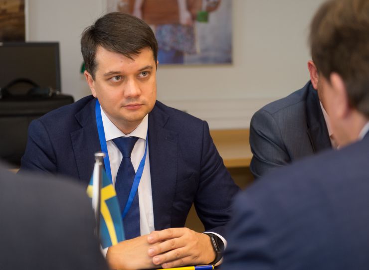 Робочий візит української делегаціі на чолі з Головою Верховної Ради України Дмитром Разумковим до Французької Республіки для участі в Європейській конференції голів парламентів держав-членів  Ради Європи. Зустріч Голови Верховної Ради України Дмитра Разумкова з Президентом Рікстагу Королівства Швеція Андреасом Норленом 