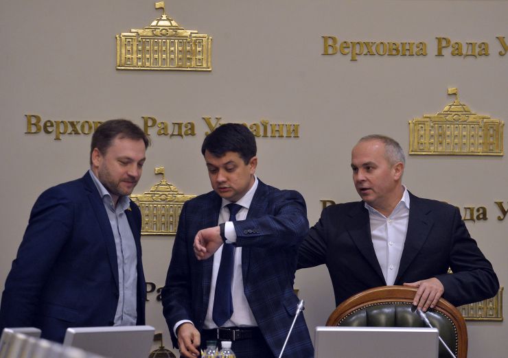 Засідання Погоджувальної ради Верховної Ради України. Денис Монастирський (СН) Дмитро Разумков Нестор Шуфрич (ОП)