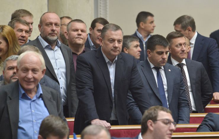Пленарне засідання Верховної Ради України.

Головуючий повідомив, що до Верховної Ради України надійшло подання Генерального прокурора про надання згоди на притягнення до кримінальної відповідальності, затримання та арешт народного депутата України Дубневича Ярослава Васильовича.
Головуючий надав слово для відповіді на запитання депутатських фракцій Генеральному прокурору Руслану Рябошапці.

Головуючий надав слово для виступу Генеральному секретарю НАТО Єнсу Столтенбергу. Ярослав Дубневич ЗА
