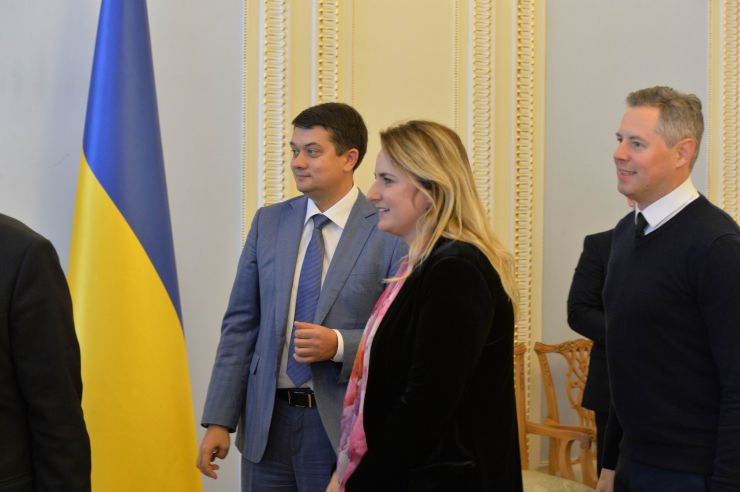 Спільне робоче засідання членів делегації Верховної Ради України в ПАРЄ з членами делегацій країн Балтік+
З вітальним словом виступив Голова Верховної Ради України Дмитро Разумков.

У зустрічі взяли участь з іноземної сторони: Голова делегації Парламенту Латвійської Республіки у Парламентській асамблеї Ради Європи (ПАРЄ) Інесе Лібіня-Егнере, Член делегації Парламенту Латвійської Республіки у ПАРЄ Лінда Озола, Секретар делегації Парламенту Латвійської Республіки у ПАРЄ Мартін Олекшс, Голова делегації Парламенту Королівства Великої Британії та Північної Ірландії у ПАРЄ Сер Роджер Гейл, Голова делегації Парламенту Грузії у ПАРЄ Тамар Чугошвілі, Член делегації Парламенту Грузії у ПАРЄ Георгі Канделакі, Заступник Голови делегації Парламенту Литовської Республіки у ПАРЄ Егідіюс Варейкіс, Член делегації Парламенту Литовської Республіки у ПАРЄ Емануеліс Зингеріс, Секретар делегації Парламенту Литовської Республіки у ПАРЄ Селія Левін, Член делегації Парламенту Естонської Республіки у ПАРЄ Еерік-Нійлес Кросс.
З української сторони: Голова Постійної делегації у ПАРЄ Єлизавета Ясько, члени Постійної делегації у ПАРЄ - Леся Василенко, Сергій Кальченко, Олександр Мережко, Юлія Овчинникова; Керівник Апарату Верховної Ради України Вячеслав Штучний, Заступник міністра закордонних справ України Сергій Кислиця. 
