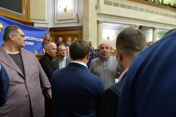 Пленарне засідання Верховної Ради України.

Народні депутати висловили свої позиції щодо розгляду законопроектів щодо обігу земель сільськогосподарського призначення, які стоять сьогодні в порядку денному. Вадим Рабінович-ОПЗЖ
