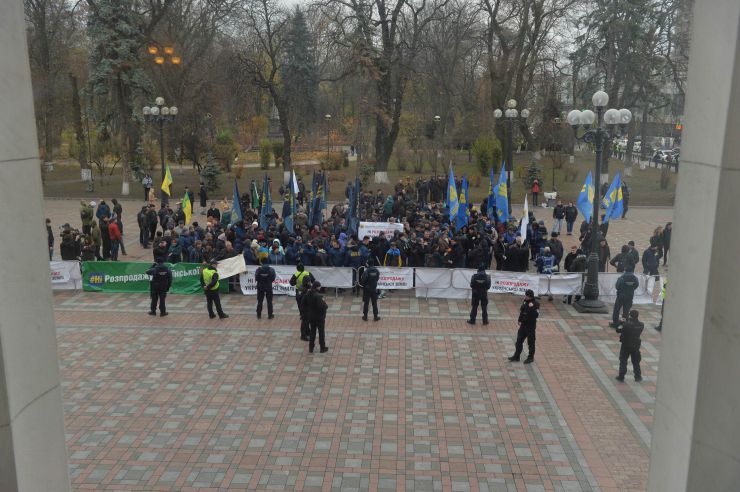 Пленарне засідання Верховної Ради України.

Прийнято за основу проект Закону 