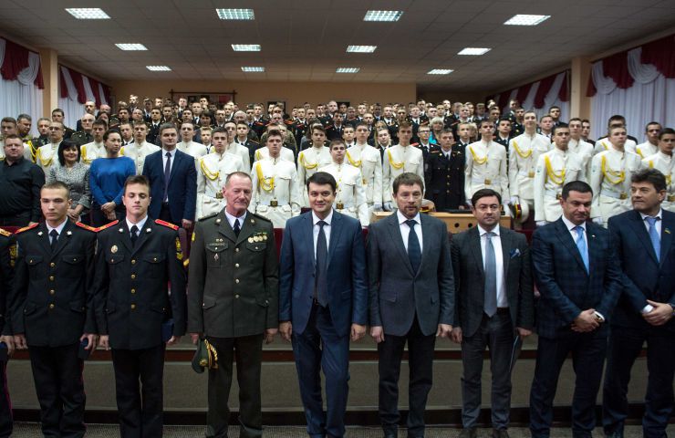 Робоча поїздка Голови Верховної Ради України Дмитра Разумкова до Дніпропетровської, Запорізької та Донецької областей. 
Запоріжжя.
Голова Верховної Ради України Дмитро Разумков ознайомився з комунальним закладом 