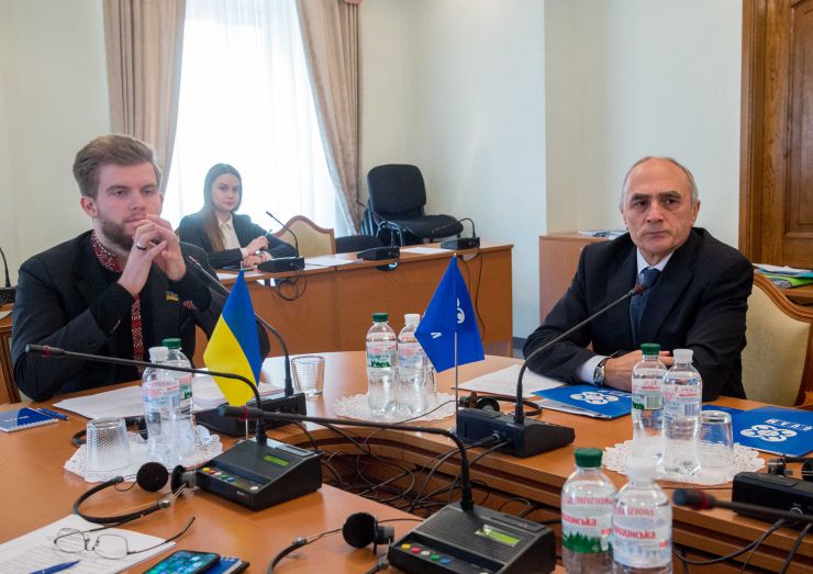 12-а сесія Парламентської асамблеї Організації за демократію та економічний розвиток – ГУАМ продовжує свою роботу у Верховній Раді України. 

Засідання Комітета ПА ГУАМ з торгово-економічних питань. Голова ПА ГУАМ, Голова Постійної делегації ВР України в ПА ГУАМ Святослав Юраш, Генеральний секретар ГУАМ Алтай Ефендієв
