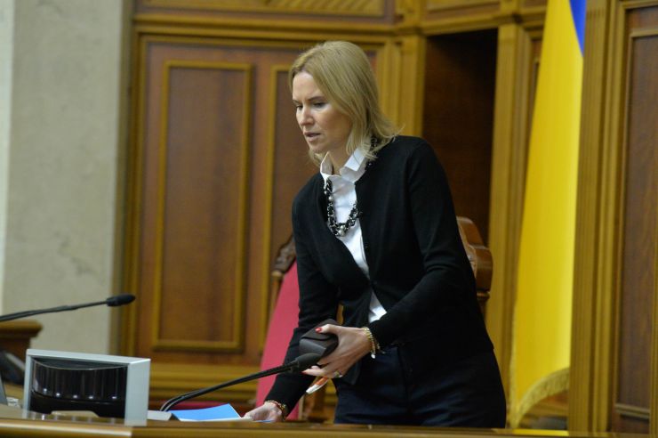 Парламентські слухання на тему: «Пріоритети екологічної політики Верховної Ради України на наступні п'ять років» 

Заступник Голови Верховної Ради України Олена Кондратюк відкриваючи парламентські слухання на тему: «Пріоритети екологічної політики Верховної Ради України на наступні п'ять років», зазначила, що попередні слухання проводилися у 2018 році і на них обговорювалися реалізації в Україні міжнародних документів щодо запобігання змінам клімату.

Слухання ініційовані Комітетом Верховної Ради України з питань екологічної політики та природокористування.

Головуюча запросила до доповіді Міністра енергетики та захисту довкілля України Олексія Оржеля (KLM_3938, 54). Міністр звернув увагу, що Україна знаходиться у світовому тренді, створивши нове міністерство. 
«Сьогодні є пріоритезація питань захисту від негативних кліматичних змін, а також питання енергоефективності», - сказав Олексій Оржель.
