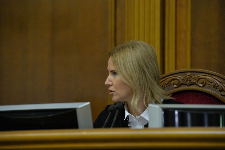 Парламентські слухання на тему: «Пріоритети екологічної політики Верховної Ради України на наступні п'ять років» 

Заступник Голови Верховної Ради України Олена Кондратюк відкриваючи парламентські слухання на тему: «Пріоритети екологічної політики Верховної Ради України на наступні п'ять років», зазначила, що попередні слухання проводилися у 2018 році і на них обговорювалися реалізації в Україні міжнародних документів щодо запобігання змінам клімату.

Слухання ініційовані Комітетом Верховної Ради України з питань екологічної політики та природокористування.

Головуюча запросила до доповіді Міністра енергетики та захисту довкілля України Олексія Оржеля (KLM_3938, 54). Міністр звернув увагу, що Україна знаходиться у світовому тренді, створивши нове міністерство. 
«Сьогодні є пріоритезація питань захисту від негативних кліматичних змін, а також питання енергоефективності», - сказав Олексій Оржель.

