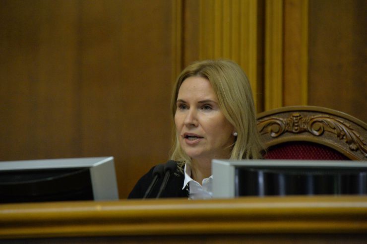 Парламентські слухання на тему: «Пріоритети екологічної політики Верховної Ради України на наступні п'ять років» 

Заступник Голови Верховної Ради України Олена Кондратюк відкриваючи парламентські слухання на тему: «Пріоритети екологічної політики Верховної Ради України на наступні п'ять років», зазначила, що попередні слухання проводилися у 2018 році і на них обговорювалися реалізації в Україні міжнародних документів щодо запобігання змінам клімату.

Слухання ініційовані Комітетом Верховної Ради України з питань екологічної політики та природокористування.

Головуюча запросила до доповіді Міністра енергетики та захисту довкілля України Олексія Оржеля (KLM_3938, 54). Міністр звернув увагу, що Україна знаходиться у світовому тренді, створивши нове міністерство. 
«Сьогодні є пріоритезація питань захисту від негативних кліматичних змін, а також питання енергоефективності», - сказав Олексій Оржель.
