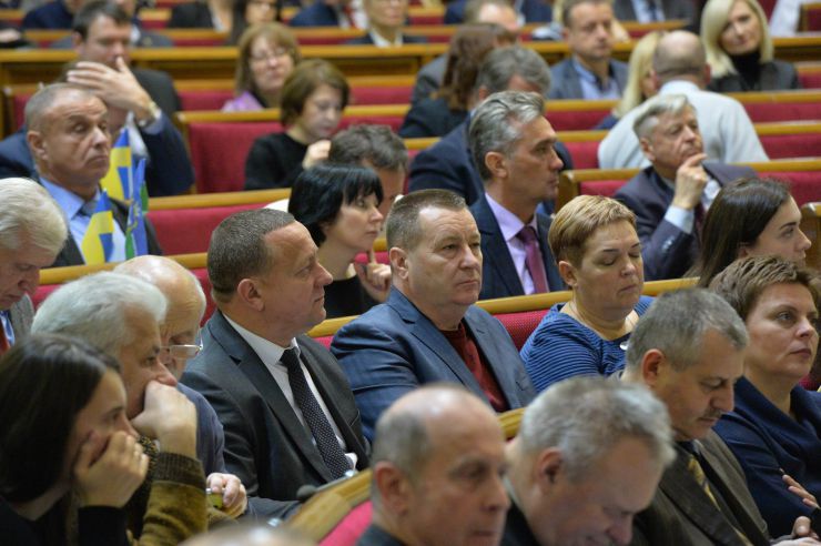 Парламентські слухання на тему: «Пріоритети екологічної політики Верховної Ради України на наступні п'ять років» 

Заступник Голови Верховної Ради України Олена Кондратюк відкриваючи парламентські слухання на тему: «Пріоритети екологічної політики Верховної Ради України на наступні п'ять років», зазначила, що попередні слухання проводилися у 2018 році і на них обговорювалися реалізації в Україні міжнародних документів щодо запобігання змінам клімату.

Слухання ініційовані Комітетом Верховної Ради України з питань екологічної політики та природокористування.

Головуюча запросила до доповіді Міністра енергетики та захисту довкілля України Олексія Оржеля (KLM_3938, 54). Міністр звернув увагу, що Україна знаходиться у світовому тренді, створивши нове міністерство. 
«Сьогодні є пріоритезація питань захисту від негативних кліматичних змін, а також питання енергоефективності», - сказав Олексій Оржель.
