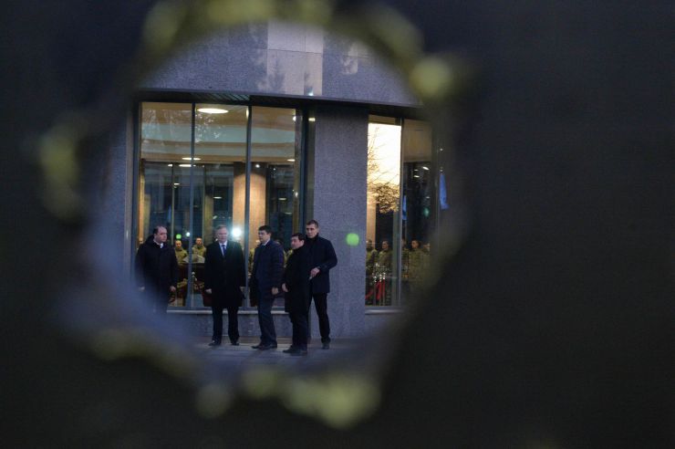 Голова Верховної Ради України Дмитро Разумков побував у меморіальному комплексі «Зала памяті» на території Міністерства оборони України. В. Штучний