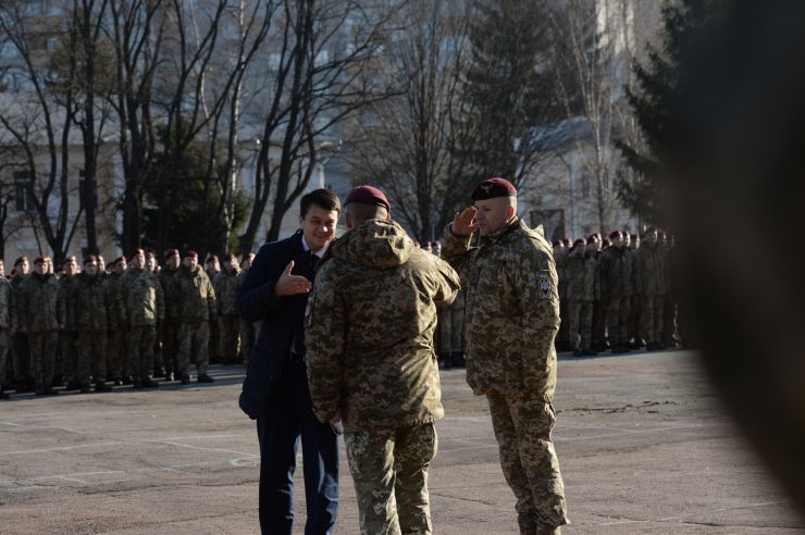 Робоча поїздка Голови Верховної Ради України Дмитра Разумкова
до Житомирської області.
Приїзд Голови Верховної Ради України Д.О.Разумкова до 95-ї окремої десантно-штурмової бригади Десантно-штурмових військ Збройних Сил України 
