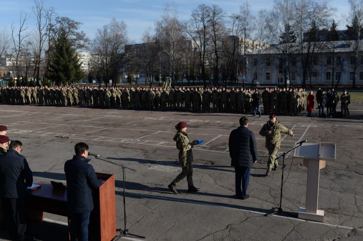Робоча поїздка Голови Верховної Ради України Дмитра Разумкова
до Житомирської області.
Приїзд Голови Верховної Ради України Д.О.Разумкова до 95-ї окремої десантно-штурмової бригади Десантно-штурмових військ Збройних Сил України 
