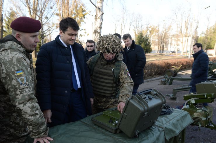 Робоча поїздка Голови Верховної Ради України Дмитра Разумкова
до Житомирської області.
Приїзд Голови Верховної Ради України Д.О.Разумкова до 95-ї окремої десантно-штурмової бригади Десантно-штурмових військ Збройних Сил України 
