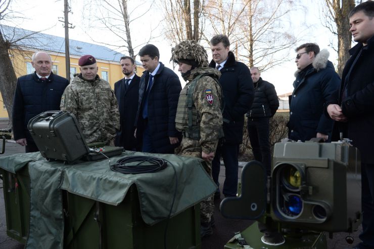 Робоча поїздка Голови Верховної Ради України Дмитра Разумкова
до Житомирської області.
Приїзд Голови Верховної Ради України Д.О.Разумкова до 95-ї окремої десантно-штурмової бригади Десантно-штурмових військ Збройних Сил України 
