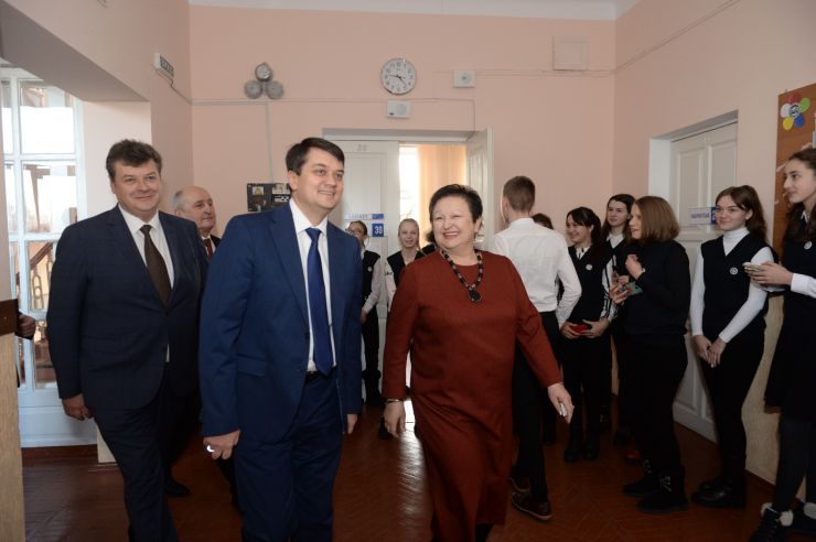 Робоча поїздка Голови Верховної Ради України Дмитра Разумкова
до Житомирської області.
 Приїзд Голови Верховної Ради України Д.О.Разумкова до комунального закладу 