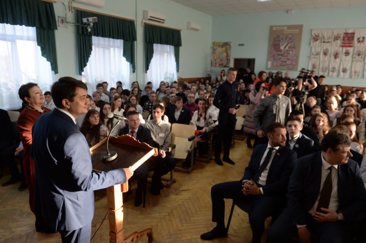 Робоча поїздка Голови Верховної Ради України Дмитра Разумкова
до Житомирської області.
 Приїзд Голови Верховної Ради України Д.О.Разумкова до комунального закладу 