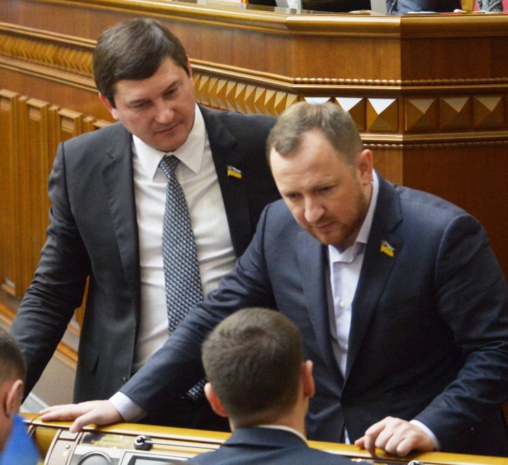 Пленарне засідання Верховної Ради України.

Проект Закону про внесення змін до Податкового кодексу України щодо удосконалення структури управління у сфері державної податкової та митної політики №2419 доповів заступник Міністра фінансів Павло Ходаковський. 
Голова Комітету з питань фінансів, податкової та митної політики Данило Гетманцев доповів рішення Комітету, який рекомендує Верховній Раді прийняти законопроект за основу.
Народні депутати взяли участь в обговоренні та за результатами голосування 341 голосом прийняли законопроект за основу. Андрій Одарченко Павло Сушко СН

