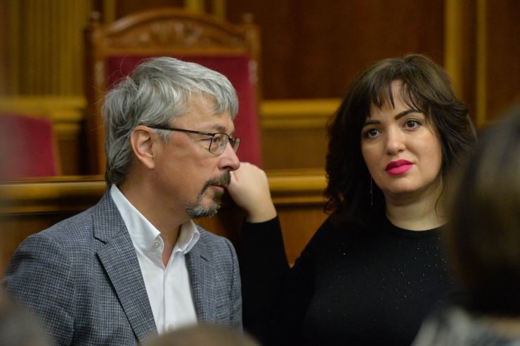 Пленарне засідання Верховної Ради України

Проект Закону про повну загальну середню освіту №0901 у другому читанні доповів заступник Голови Комітету з питань освіти, науки та інновацій Сергій Колебошин.
Після закінчення розгляду правок законопроект за результатами голосування прийнято в цілому 327 голосами «за». Олександр Ткаченко, Леся Забуранна
