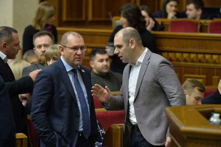 Пленарне засідання Верховної Ради України

Проект Закону про повну загальну середню освіту №0901 у другому читанні доповів заступник Голови Комітету з питань освіти, науки та інновацій Сергій Колебошин.
Після закінчення розгляду правок законопроект за результатами голосування прийнято в цілому 327 голосами «за».
