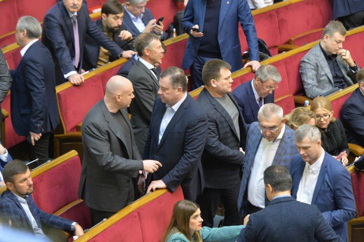 Пленарне засідання Верховної Ради України

Проект Закону про повну загальну середню освіту №0901 у другому читанні доповів заступник Голови Комітету з питань освіти, науки та інновацій Сергій Колебошин.
Після закінчення розгляду правок законопроект за результатами голосування прийнято в цілому 327 голосами «за».
