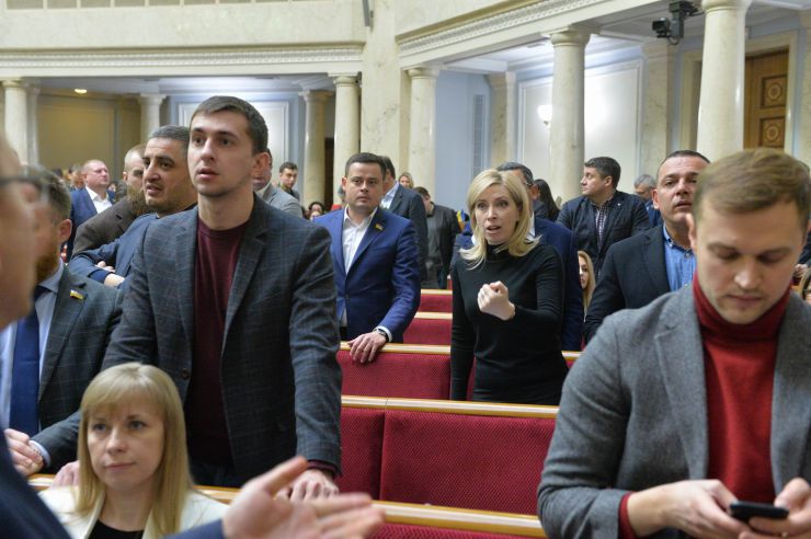 Пленарне засідання Верховної Ради України.

Прийнято за основу проект Закону 