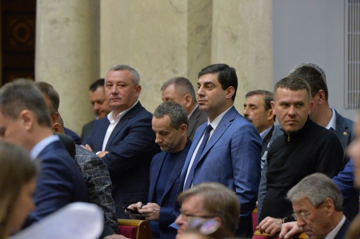 Пленарне засідання Верховної Ради України.

Прийнято за основу проект Закону 