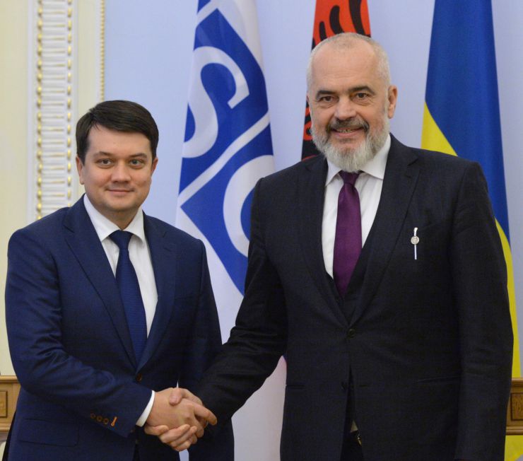 Голова Верховної Ради України Дмитро Разумков зустрівся з  Прем’єр-міністром, міністром європейських і закордонних справ Республіки Албанія, чинним Головою ОБСЄ Еді Рамою 