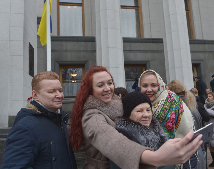 З нагоди святкування Дня Соборності, перед Верховною Радою України, за участі Почесної варти Національної гвардії України відбулася урочиста церемонія підняття Державного прапора України за участі першого заступника Голови ВРУ Руслана Стефанчука. Урочисте підняття прапора – це перший захід, який започатковує традицію підняття Державного прапора України перед Верховною Радою України.