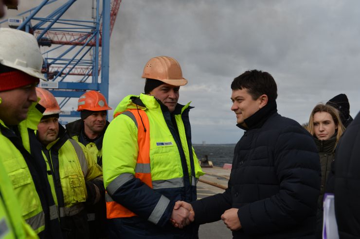 Робоча поїздка Голови Верховної Ради України Дмитра Разумкова до Херсонської, Миколаївської та Одеської областей.

Одеса. 