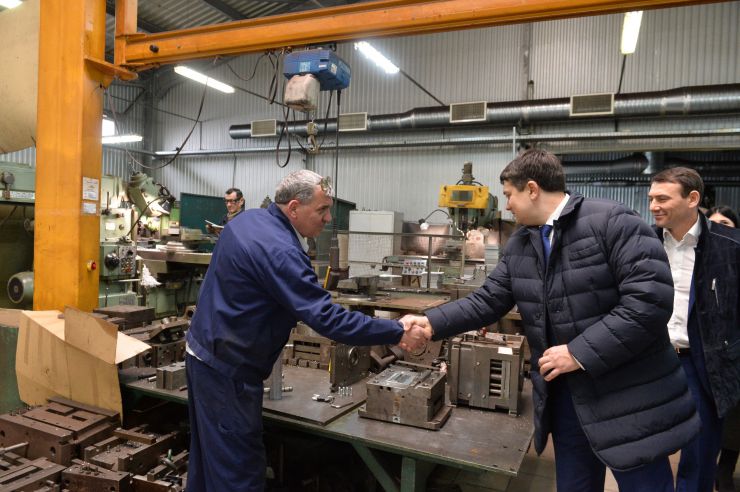 Робоча поїздка Голови Верховної Ради України Дмитра Разумкова до Херсонської, Миколаївської та Одеської областей.

Одеса. Товариство з обмеженою відповідальністю 