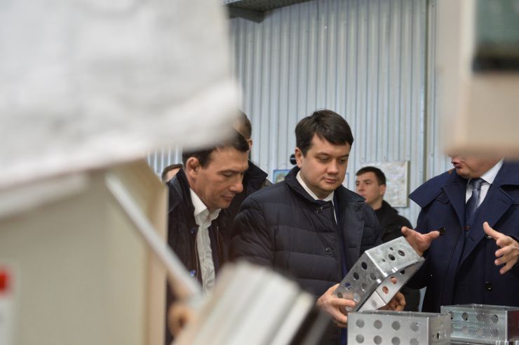 Робоча поїздка Голови Верховної Ради України Дмитра Разумкова до Херсонської, Миколаївської та Одеської областей.

Одеса. Товариство з обмеженою відповідальністю 