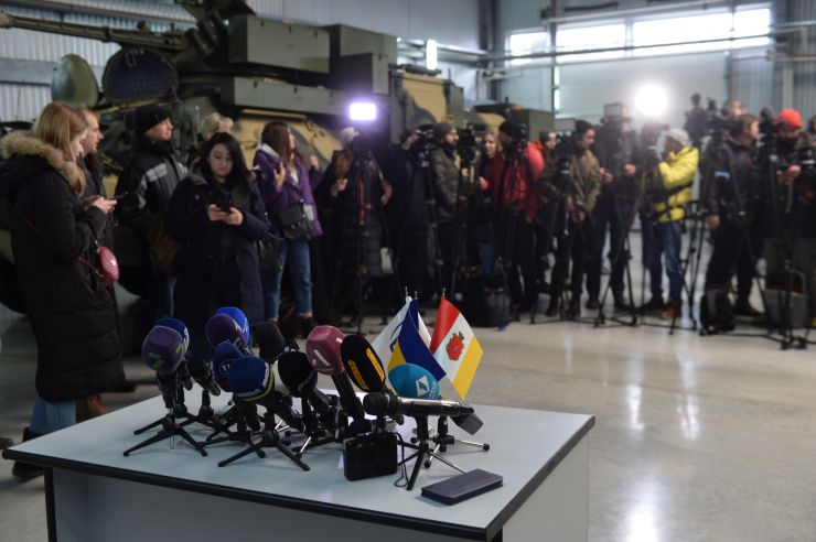Робоча поїздка Голови Верховної Ради України Дмитра Разумкова до Херсонської, Миколаївської та Одеської областей.

Одеса. Товариство з обмеженою відповідальністю 