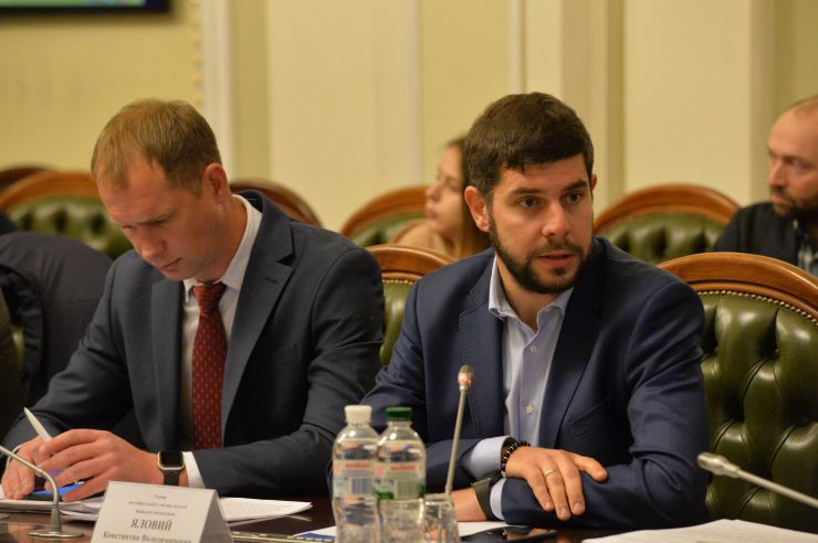 Круглий стіл за участю народних депутатів України парламентської фракції політичної партії 
