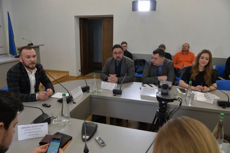 Круглий стіл в Укрінформі на тему: 