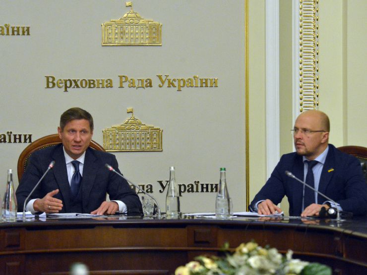 Міжфракційне депутатське об’єднання «За техногенну та екологічну безпеку в паливно-енергетичному комплексі, залізничному і трубопровідному транспорті України» провело засідання під головуванням керівника МФО Шахова Сергія  щодо стану локомотивного господарства, екологічної та техногенної безпеки на об’єктах AT «Укрзалізниця».
Керівник МФО Сергій  Шахов та член Міжфракційного депутатського об’єднання «За техногенну та екологічну безпеку в паливно-енергетичному комплексі, залізничному і трубопровідному транспорті України» Сергій Вельможний