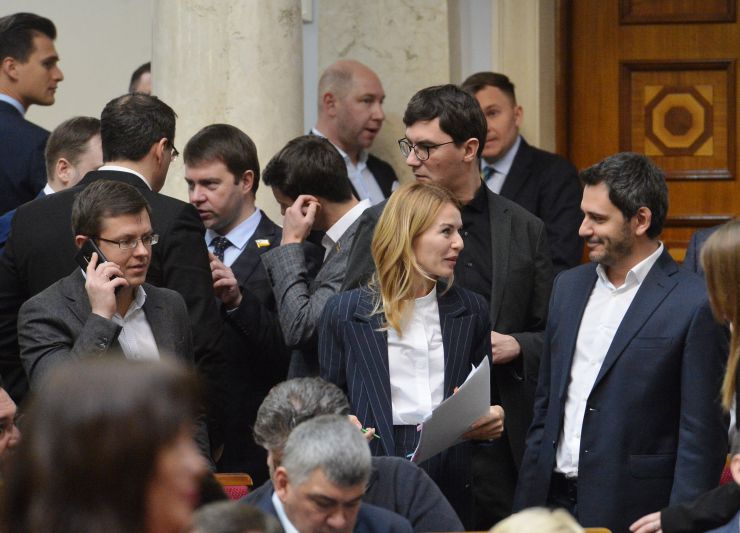 Пленарне засідання Верховної Ради України.

Проект Закону про внесення змін до деяких законодавчих актів України (щодо реформи патентного законодавства) №2259 доповіла заступник Голови Комітету з питань економічного розвитку Роксолана Підласа. За результатами голосування законопроект прийнято за основу 369 голосами.

Проект Закону про внесення змін до Лісового кодексу України щодо проведення національної інвентаризації лісів №2379 доповів народний депутат Олег Бондаренко. Він зазначив, що метою законопроекту є створення законодавчих умов впровадження в Україні національної лісової інвентаризації як нової системи збору та узагальнення даних про ліси в загальнодержавному масштабі.
Народні депутати підтримали прийняття законопроекту за основу 374 голосами.
