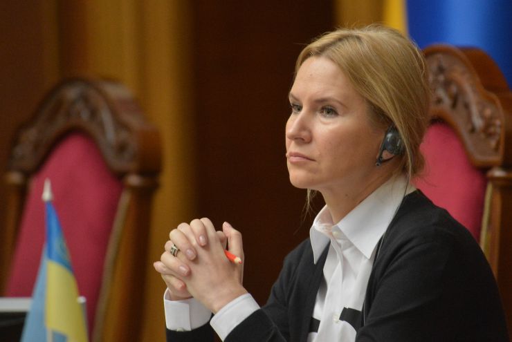 Пленарне засідання Верховної Ради України.

Головуючий повідомив, що у сесійній залі присутні члени Кабінету Міністрів на чолі з Прем’єр-міністром Олексієм Гончаруком.
На Погоджувальній раді було визначено, що сьогодні члени Кабінету Міністрів будуть відповідати на запитання щодо тарифної політики в Україні при забезпеченні населення енергоносіями та наданні комунальних послуг, нинішній стан та перспективи.
Міністр енергетики та захисту довкілля Олексій Оржель поінформував про стан справ із забезпеченням громадян енергоносіями.
Головуючий надав слово Прем’єр-міністру Олексію Гончаруку.
Олена Кондратюк 
