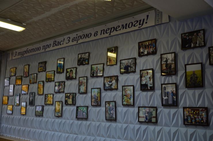 Робоча поїздка  Голови Верховної Ради України Дмитра РАЗУМКОВА 
до Київської та Черкаської областей.

Приїзд Голови Верховної Ради України Д.О.РАЗУМКОВА до Українського державного медико-соціального центру ветеранів війни ознайомлення з роботою Центру.
Спілкування з медичними працівниками та учасниками АТО/ООС. 