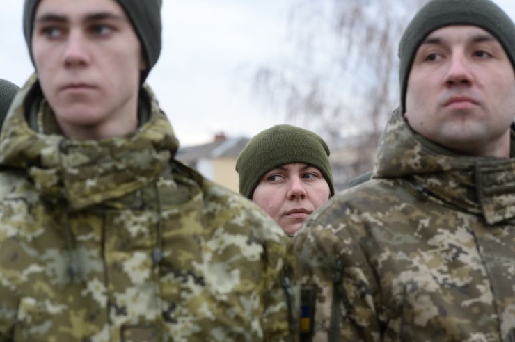 Робоча поїздка  Голови Верховної Ради України Дмитра Разумкова до Київської та Черкаської областей.

Приїзд Голови Верховної Ради України Д Разумкова до Головного центру підготовки особового складу Державної прикордонної служби України імені генерал-майора Ігоря Момота (місто Черкаси, селище Оршанець, вул. підполковника Красніка, 1). 
Ознайомлення з навчальною та матеріально-технічною базами закладу.
Спілкування з науково-викладацьким складом та вихованцями центру.
Вручення відзнак Верховної Ради України.

Зустрічають:                                                                      
голова Черкаської обласної ради ПІДГОРНИЙ Анатолій Вікторович;
голова Черкаської обласної державної адміністрації БОДНАР Роман Миколайович;
Черкаський міський голова БОНДАРЕНКО Анатолій Васильович; 
начальник Головного центру КОЦЕРУБА Дмитро Михайлович;
