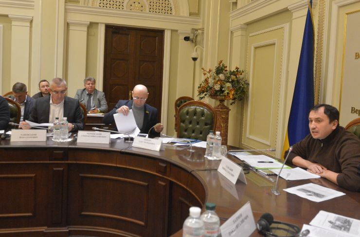 Комітет Верховної Ради України з питань аграрної та земельної політики провів комітетські слухання на тему: «Концепція державної підтримки сільгосптоваровиробників в рамках реалізації аграрних реформ». Голова комітету Микола Сольський